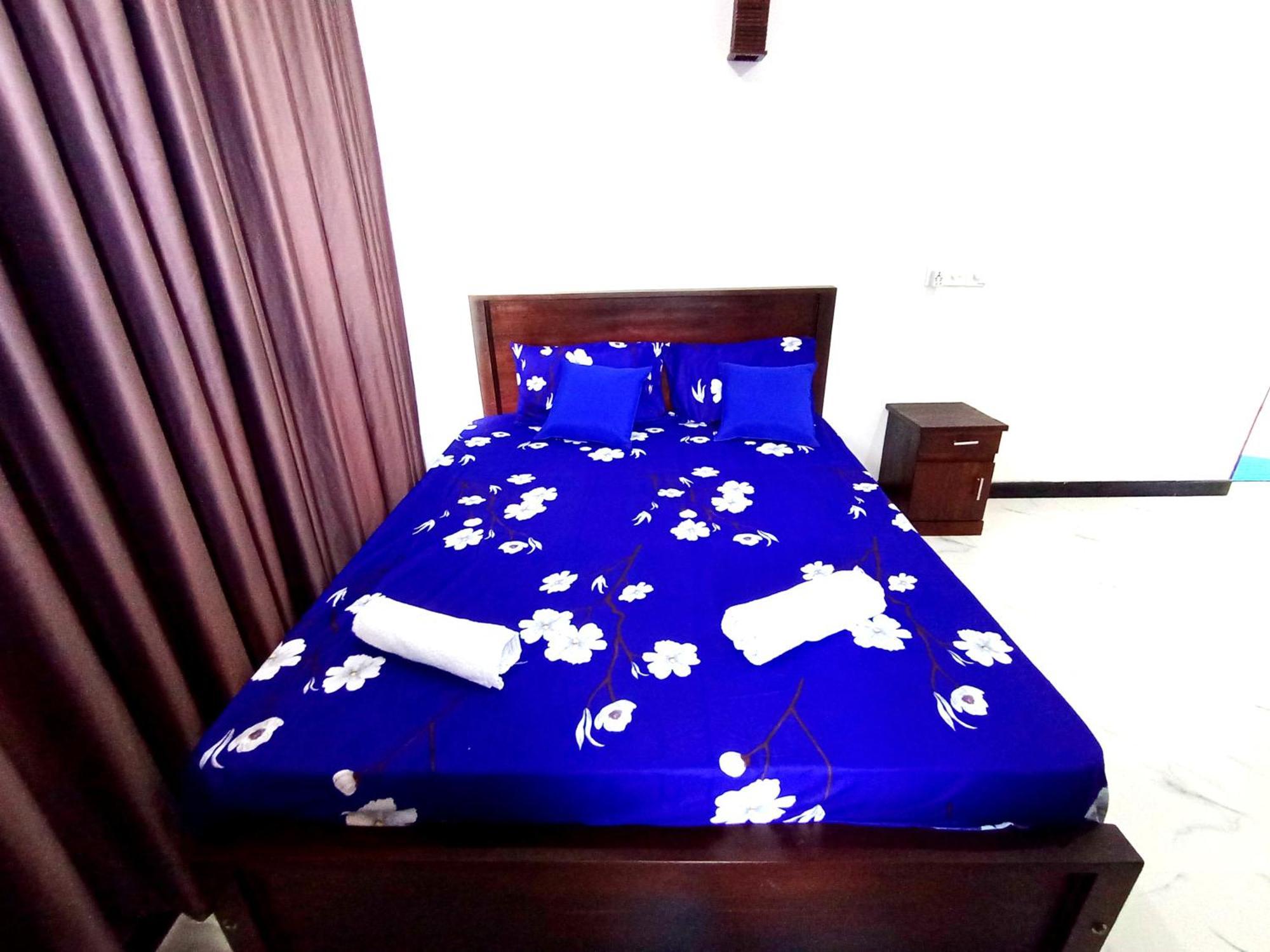 Blue Waves Ocean Mirissa Hotel Buitenkant foto